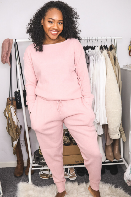 5 Comfy Loungewear Outfits You Need!