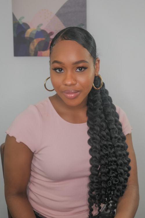 3 Easy Glam Curly Hair Low Ponytail Styles for Any Ocasion 